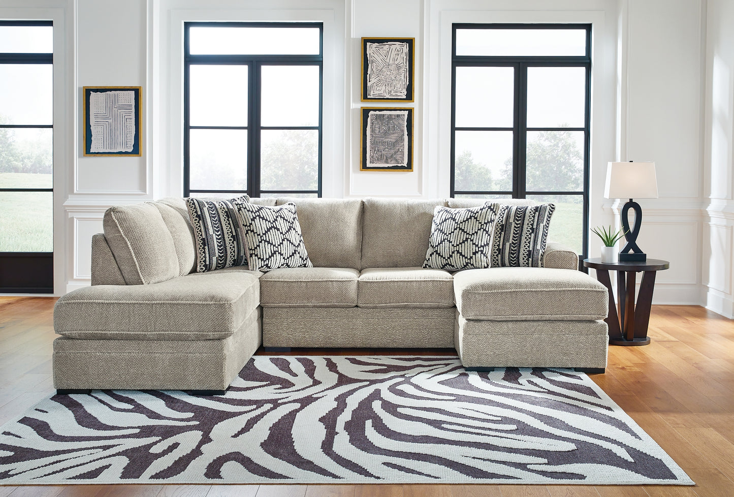 Calnita 2-Piece Sectional with Chaise